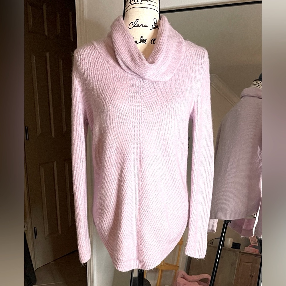 TAHARI - Women's Lilac/Pink Cowl Neck Sweater